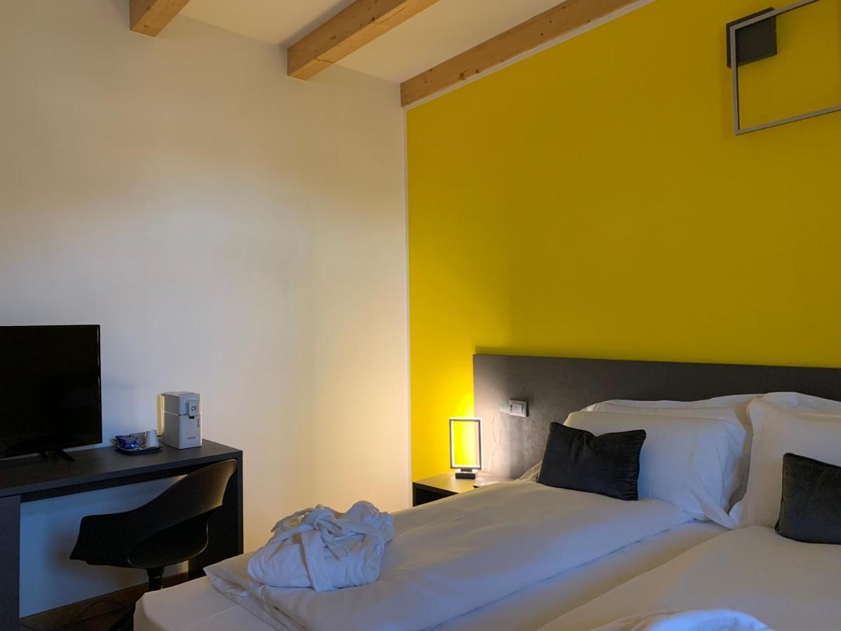 Guest House Le Cassandre Сондрио Екстериор снимка